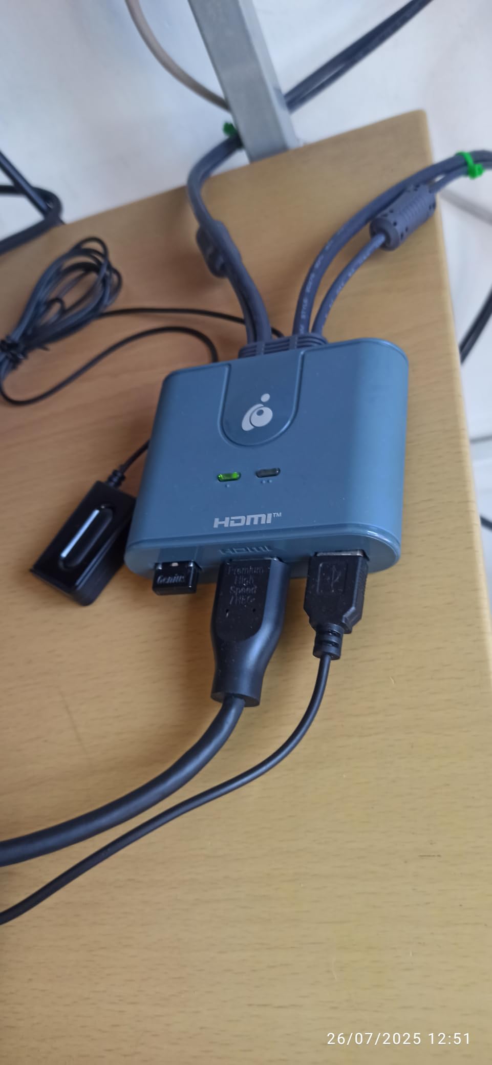 IOGEAR 2-Port Full HD KVM Switch with HDMI and USB customer photo 2