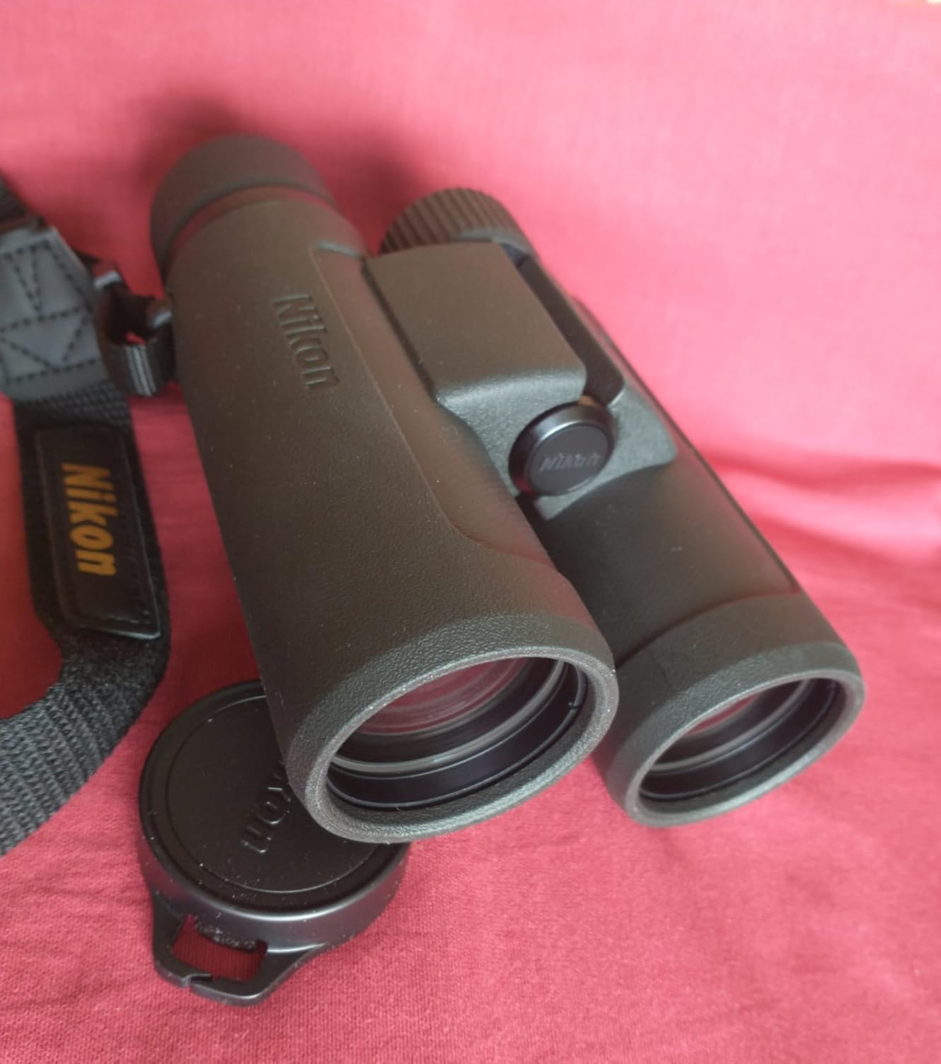 Nikon PROSTAFF P3 10x42 Binocular - Waterproof, Fogproof, Rubber-Armored Full-Size Binocular, Wide Field of View & Long Eye Relief customer photo 1