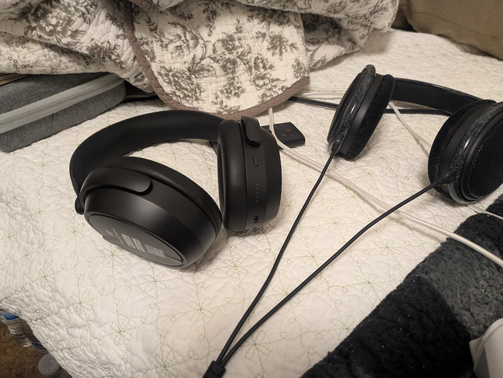 Sennheiser Momentum 4 Wireless Noise Cancelling Headphones - Bluetooth Headset with Adaptive Noise Cancellation, 60h Battery Life, Folding Design, Black customer photo 1