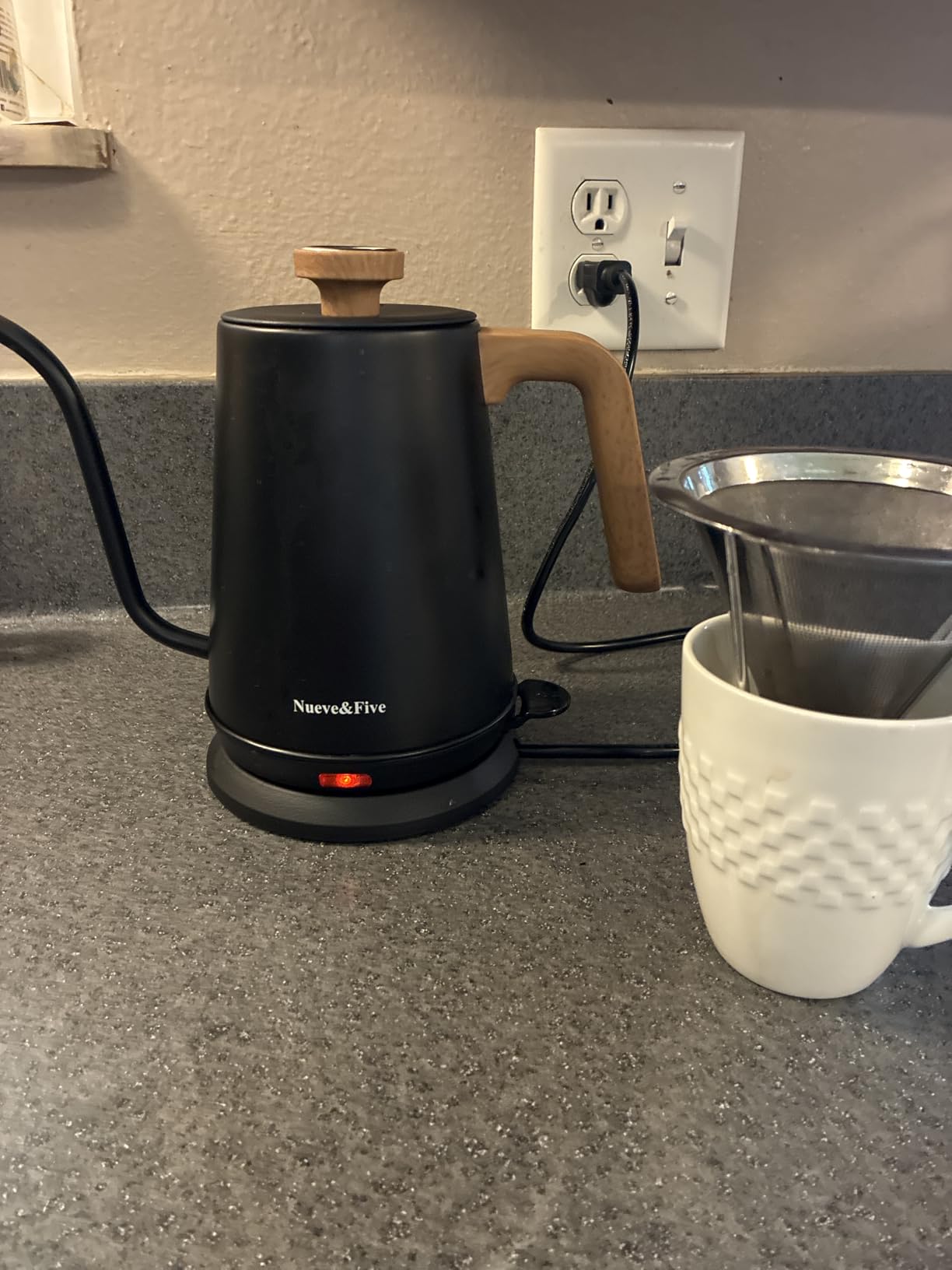 Gooseneck Electric Kettle with Thermometer, Black Electric Kettle 1L with Auto Shut-Off, 1000W Hot Water Kettle of Stainless Steel, Pour Over Kettle for Coffee & Tea customer photo 1