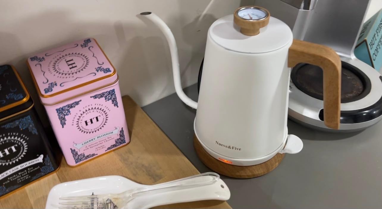Gooseneck Electric Kettle with Thermometer, Black Electric Kettle 1L with Auto Shut-Off, 1000W Hot Water Kettle of Stainless Steel, Pour Over Kettle for Coffee & Tea customer photo 2