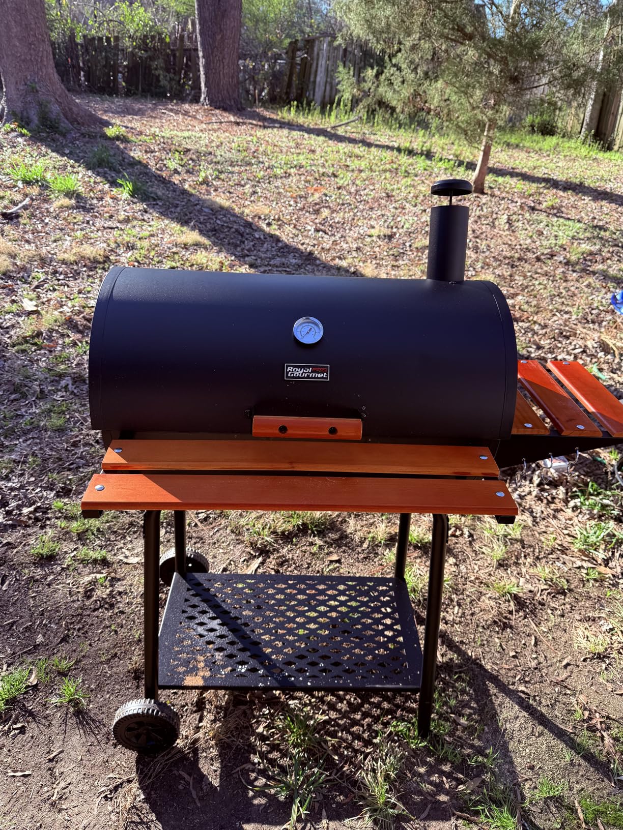 Royal Gourmet CC1830V 30 Barrel Charcoal Grill with Wood-Painted Side Table, 627 Sq. In. customer photo 1