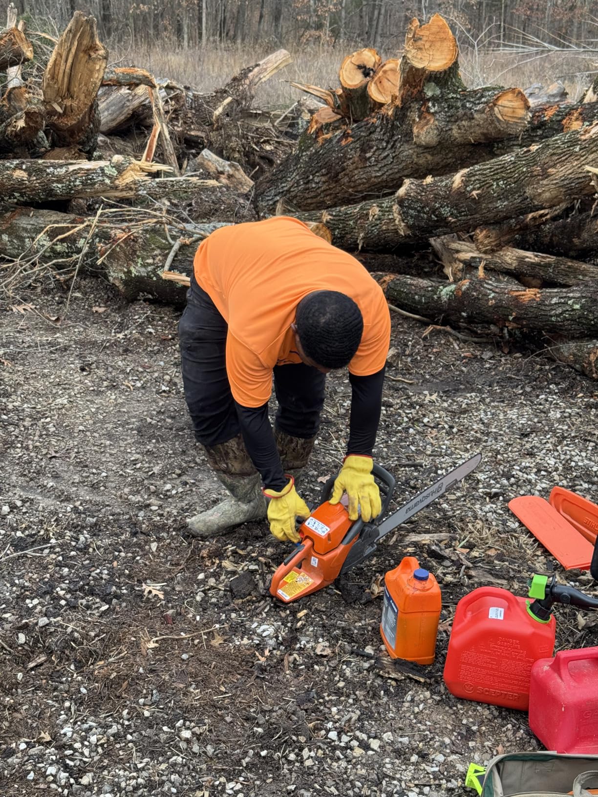 Husqvarna 460 Rancher Gas Powered Chainsaw, 60.3-cc 3.6-HP, 2-Cycle X-Torq Engine, 24 Inch Chainsaw with Automatic Adjustable Oil Pump customer photo 1