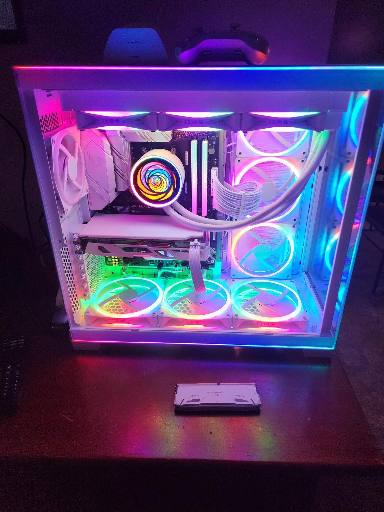 NZXT F120RGB Duo - 120mm Dual-Sided RGB Fan - Single Pack - Black customer photo 1