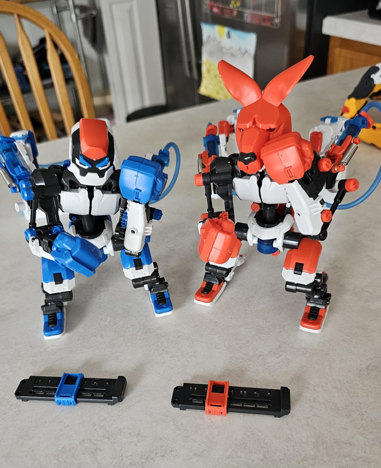 Thames & Kosmos Hydraulic Boxing Bots STEM Experiment Kit | Build Two Hydraulic-Powered Boxing Robots! | Explore Water-Powered Systems | Challenge a Friend to a Robot Duel! customer photo 1