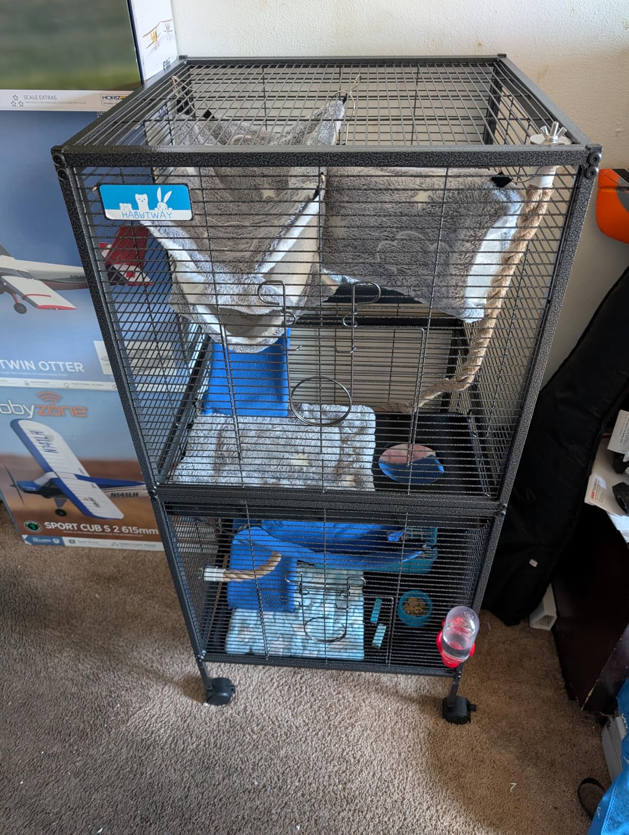 HABUTWAY 45''H Metal Small Animal Cages, Rolling Chinchilla Cage with Removable Ramps, Large Cage for Chinchillas/Guinea Pigs/Rabbit, Ferret Cages with Hammock & 4 Tiers, Black customer photo 2