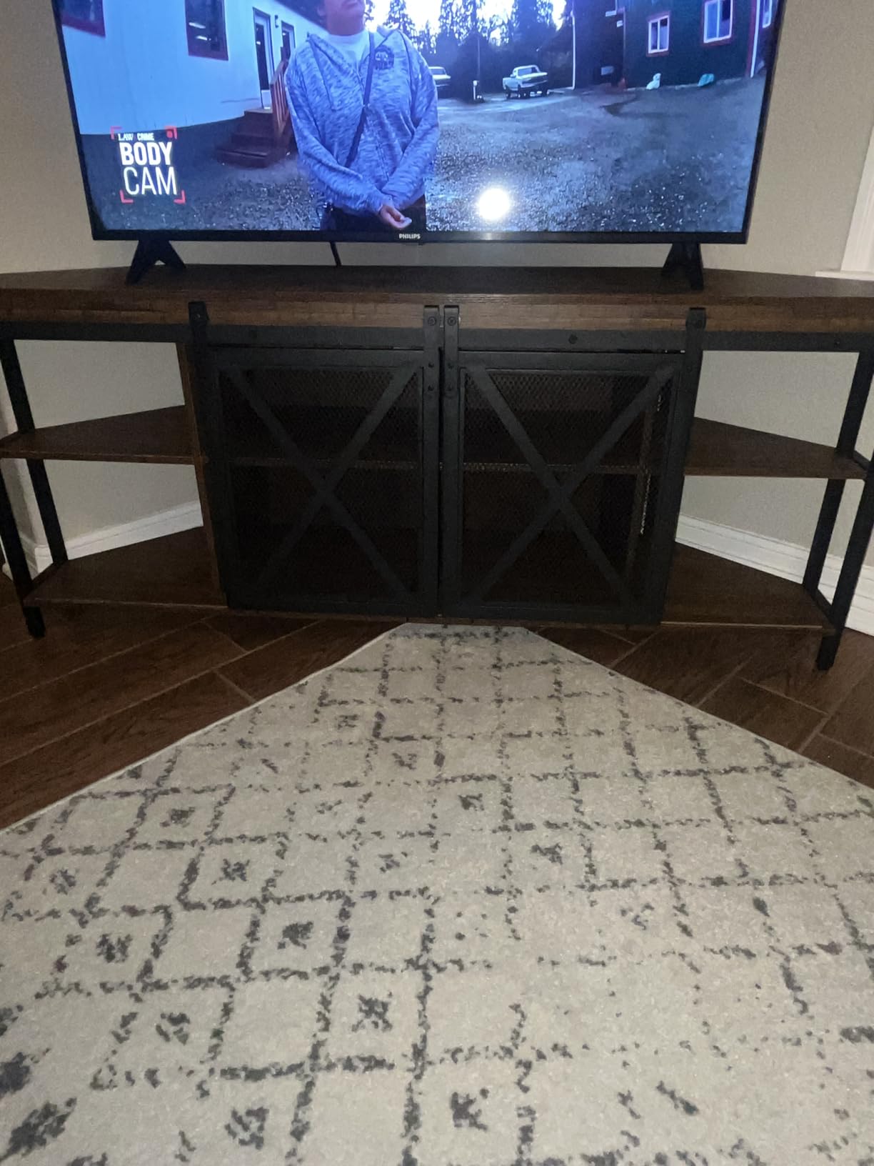 HOMISSUE Corner TV Stand for 55 Inch TV, Rustic Corner Entertainment Center with Storage, Industrial Media Console Table with Sliding Barn Door customer photo 2
