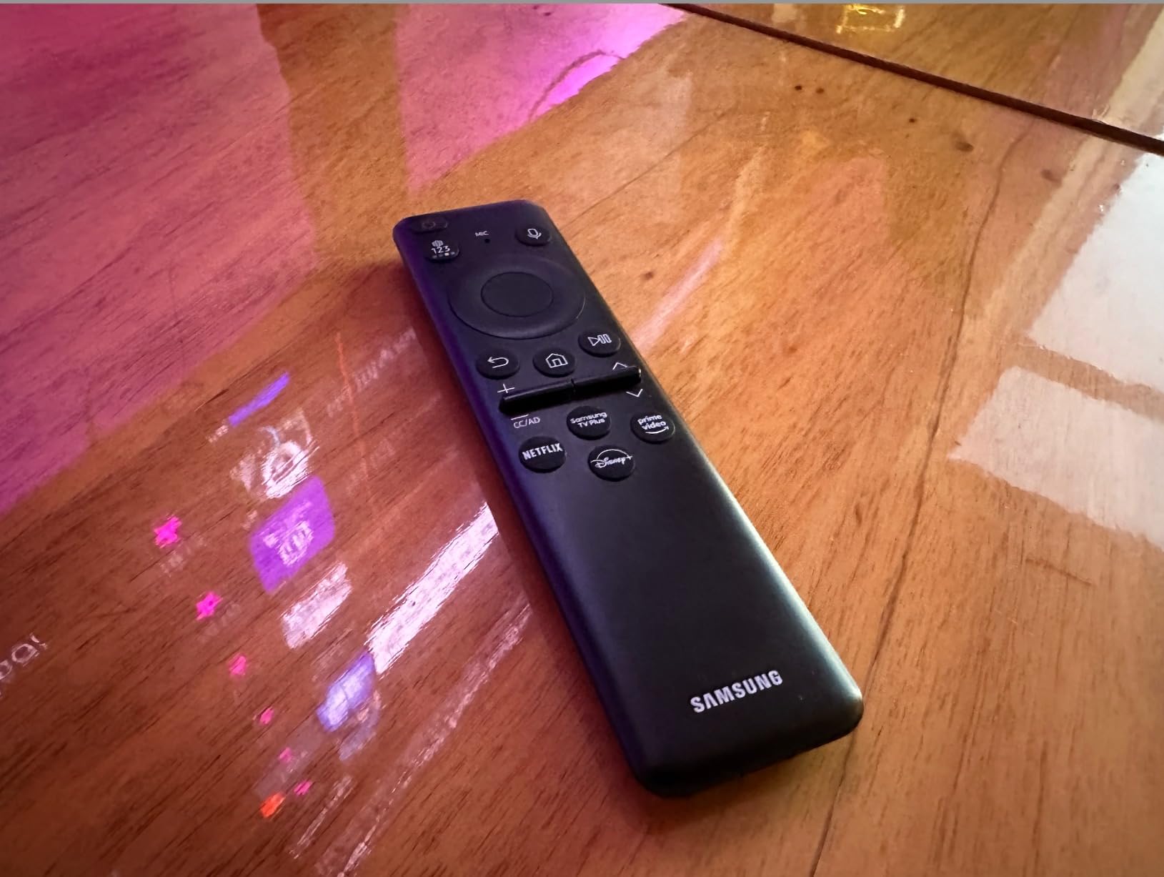 SAMSUNG 77-Inch Class OLED 4K S90C Series Quantum HDR with 120Hz customer photo 1