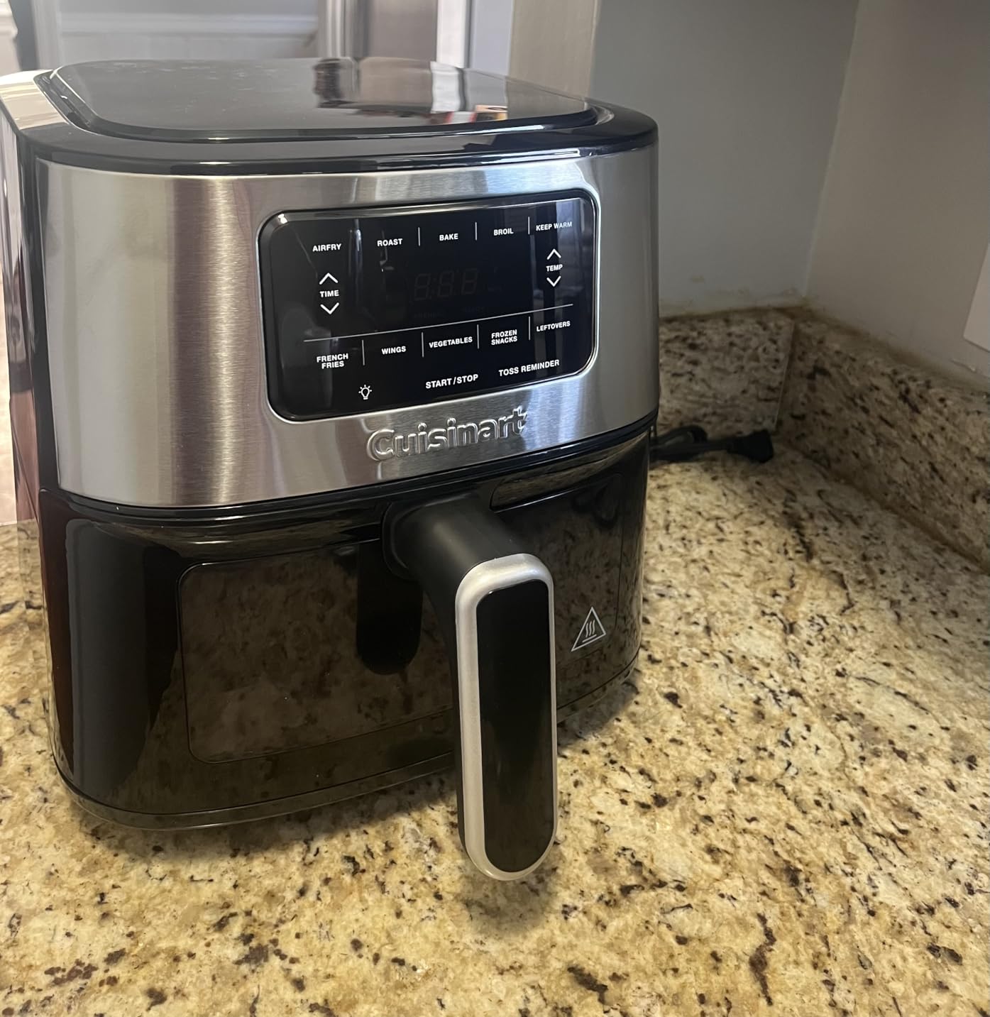 Cuisinart Air Fryer, 6-Quart Basket Large Fryer with 5 Cooking Functions to Roast, Bake, Broil, Air Fry and Keep Warm, 5 Airfryer Presets, Dishwasher-Safe Parts, AIR-200NAS, Stainless Steel & Black customer photo 2