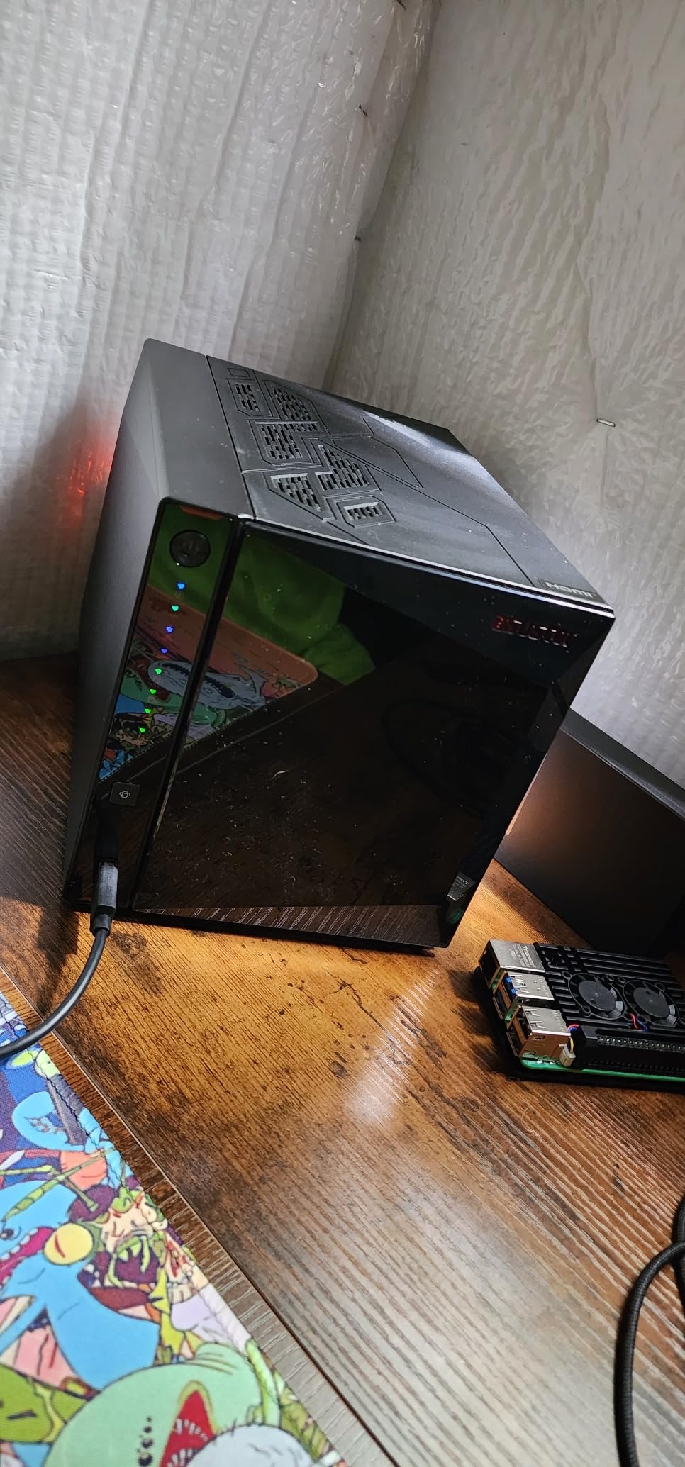 ASUSTOR AS5404T, 4 Bay NAS, Intel Quad-Core 2.0GHz CPU, 4X M.2 NVMe SSD Slots, 2 x 2.5 GbE Ports, 4 GB DDR4 RAM customer photo 1