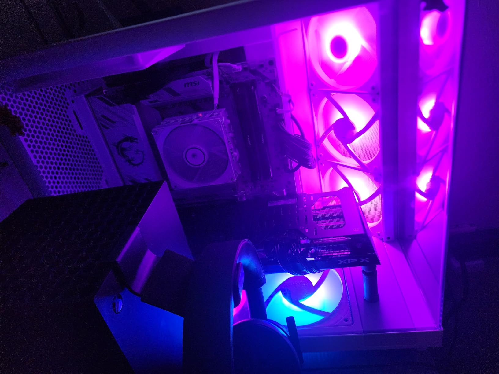 NZXT H6 Flow RGB Mid-Tower Airflow Case with 3 RGB Fans, Panoramic Glass Panels, and Cable Management - White customer photo 2