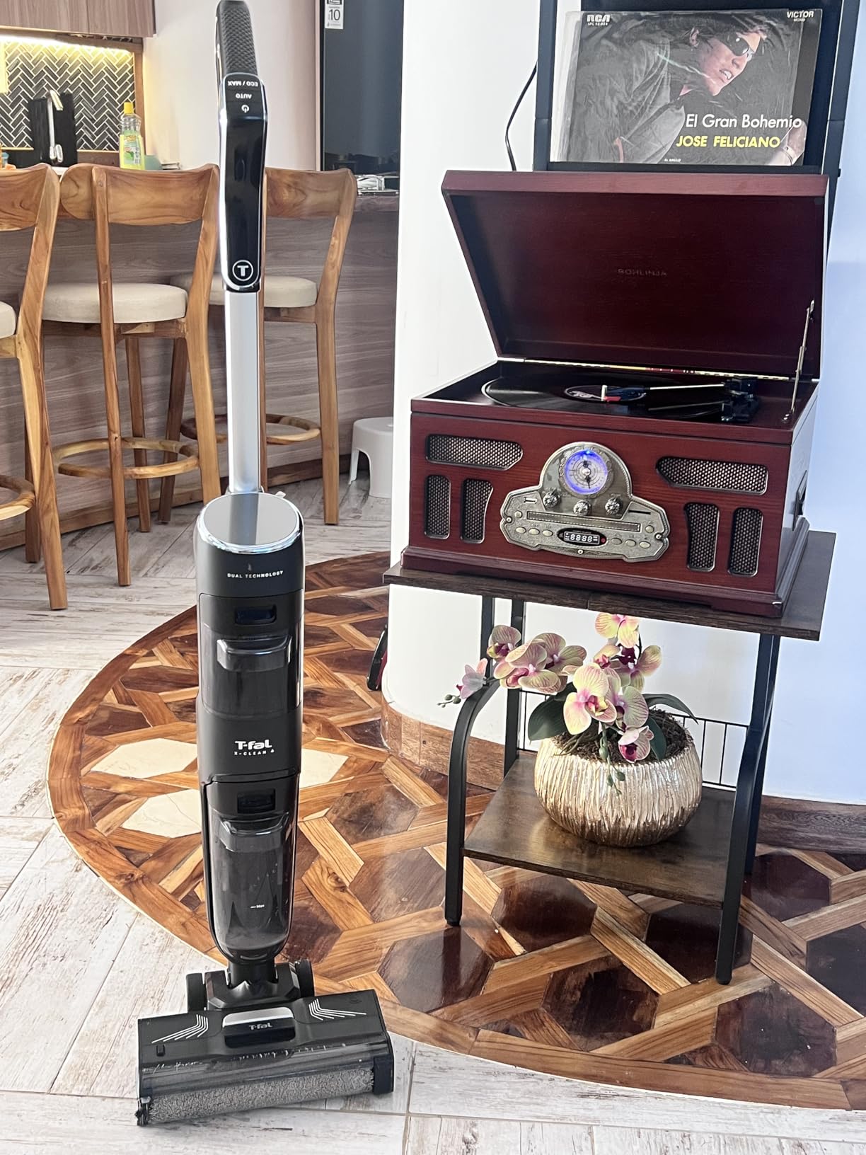 Tewinko Record Player Stand with Vinyl Storage, Record Player Table with Vinyl Record Storage up to 200 Albums, Turntable Stand with Record Holder Display Shelf, Record Player Cabinet Organizer Rack customer photo 2