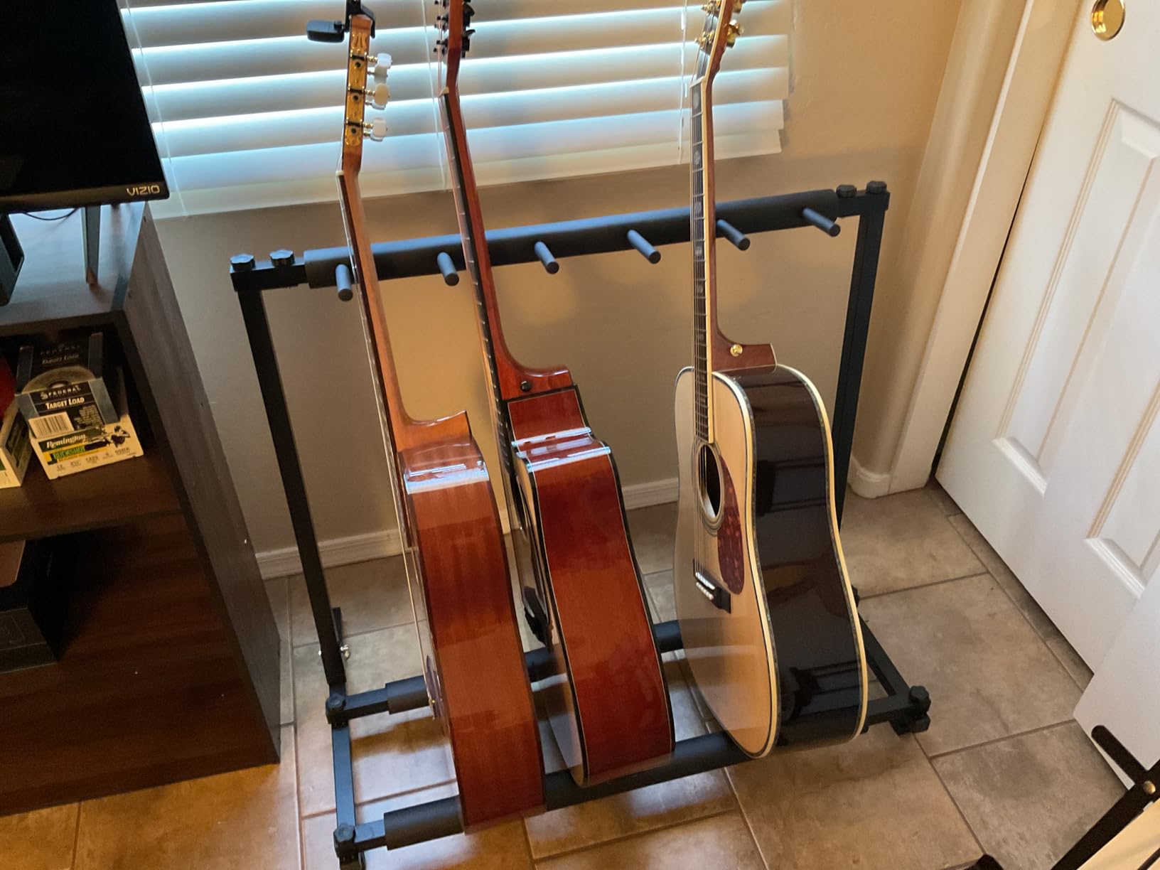 AODSK 5 Multi Guitar Stand Rack with Folding Design,Multiple Guitars Stand,Portable Black Guitar Holder,Black Guitar Display Holder for Guitar & Bass,Studio & Home (Square-5 Holder) customer photo 2