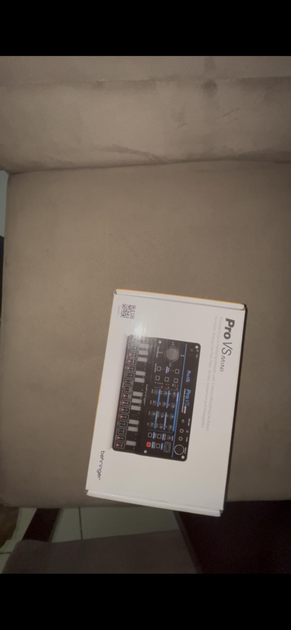 Behringer Pro VS Mini Portable 5-Voice Hybrid Synthesizer with 4 Vector Morphing Oscillators Per Voice customer photo 2