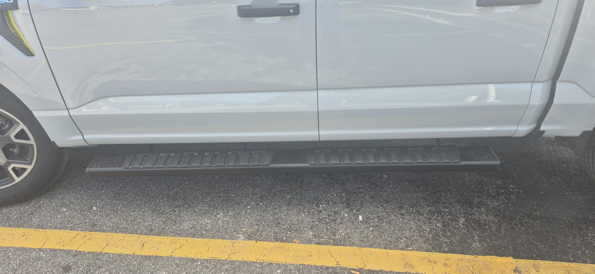 Running Boards for 2015-2026 Ford F-150 SuperCrew Cab & 2017-2026 Ford F-250 F-350 Super Duty Crew Cab customer photo 1