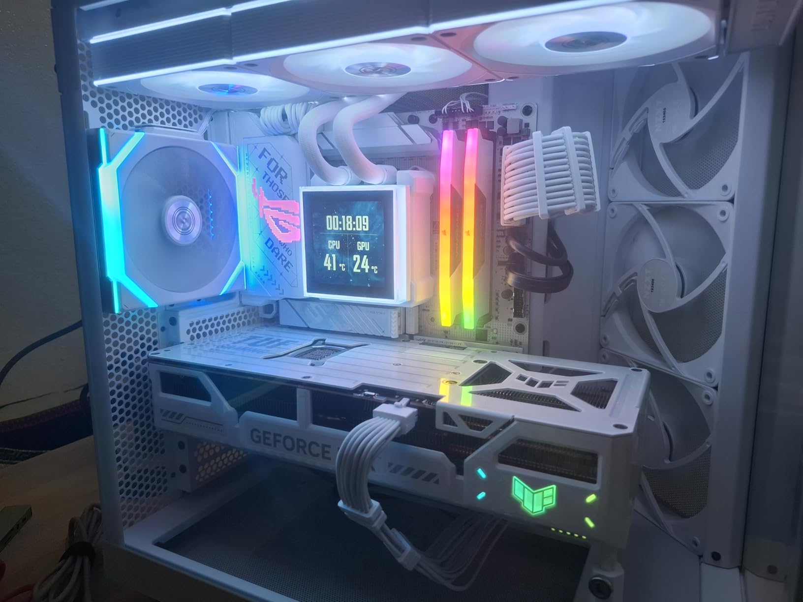 CORSAIR VENGEANCE RGB DDR5 RAM 32GB (2x16GB) 6000MHz CL36 Intel XMP 3.0 - White customer photo 2