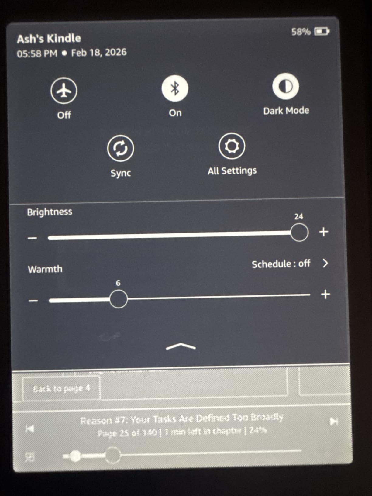 Kindle Paperwhite Signature Edition 32GB (newest model) - 20% faster with auto-adjusting front light, wireless charging, adjustable warm light, and weeks of battery life - Metallic Raspberry customer photo 1
