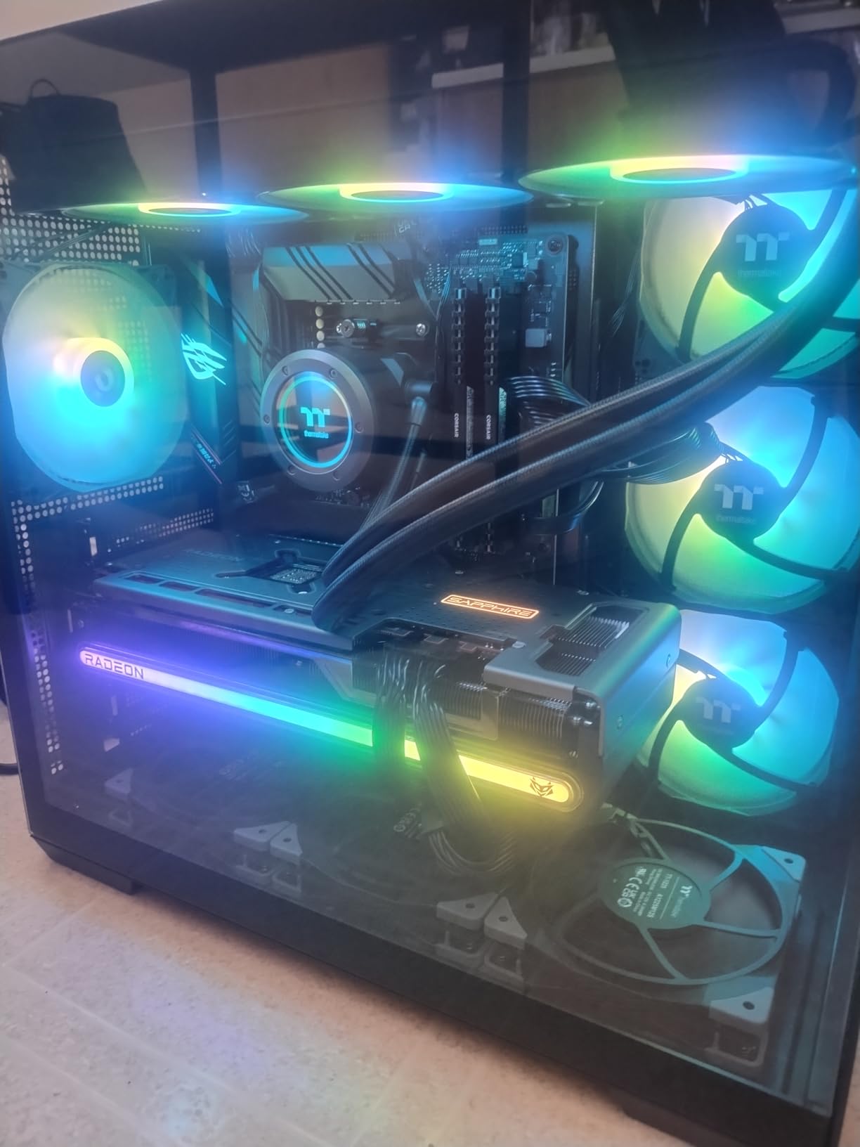 11330-01-20G Nitro+ AMD Radeon RX 7800 XT Gaming Graphics Card with 16GB GDDR6, AMD RDNA 3 customer photo 1