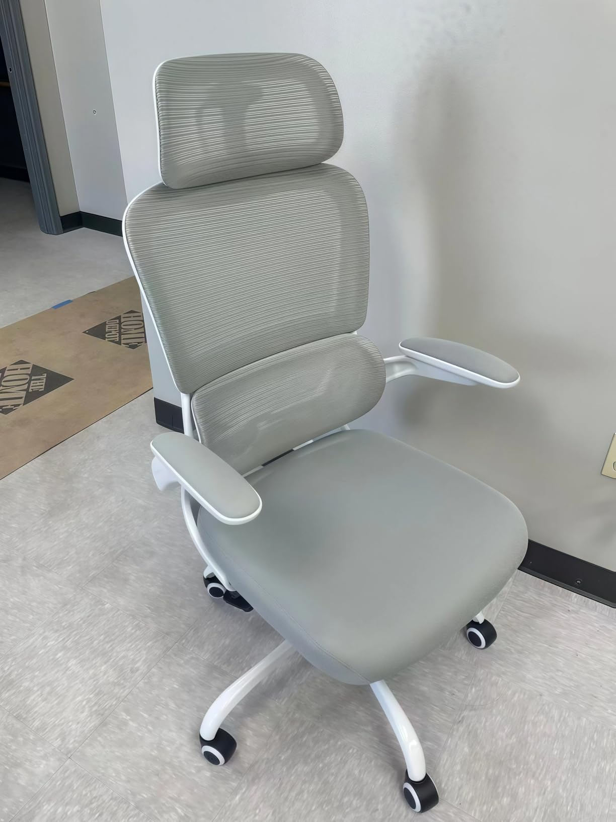 TRALT Office Chair Ergonomic Desk Chair, 330 LBS Home Mesh Office Desk Chairs with Wheels, Comfortable Gaming Chairs (Black) customer photo 1