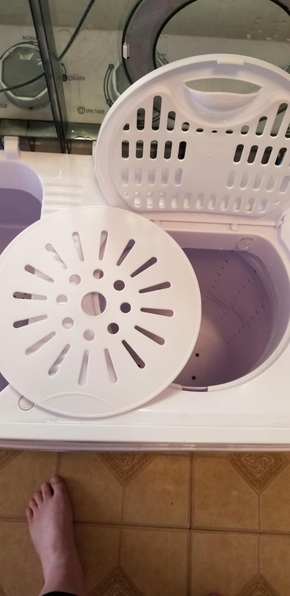 COSTWAY Portable Washing Machine, Twin Tub 26lbs Capacity Laundry Washer, 18lbs Washer and 8lbs Spinner Combo with Timer Knobs, Built-in Drain Pump, Compact Washer for Home Dorm Apartment, Blue+White customer photo 2