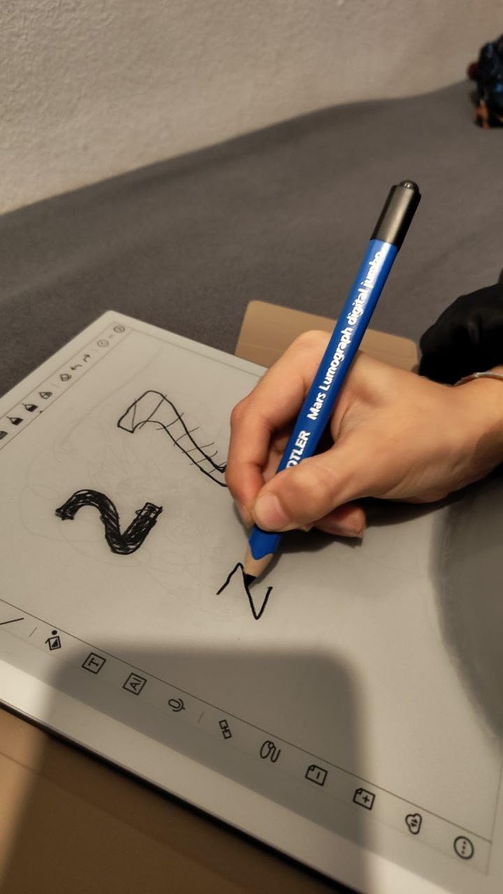STAEDTLER Mars Lumograph Classic Digital Stylus Pen: No Charging, EMR Palm Rejection, 4.096 Pressure Levels, Hexagonal Shape, Natural Writing and Drawing on Touchscreen Tablet, Laptop, Phone customer photo 1