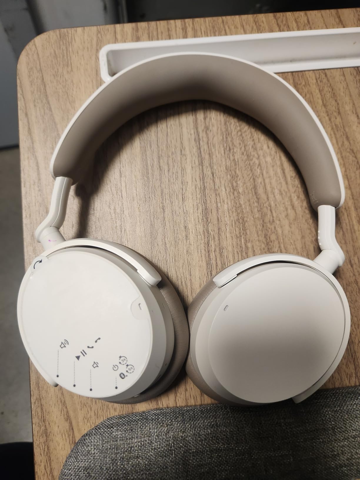 Sennheiser ACCENTUM Wireless Bluetooth Headphones Noise Cancelling - Up to 50HR Playtime, Hybrid Noise Cancelling (ANC), All-Day Comfort, Black customer photo 2