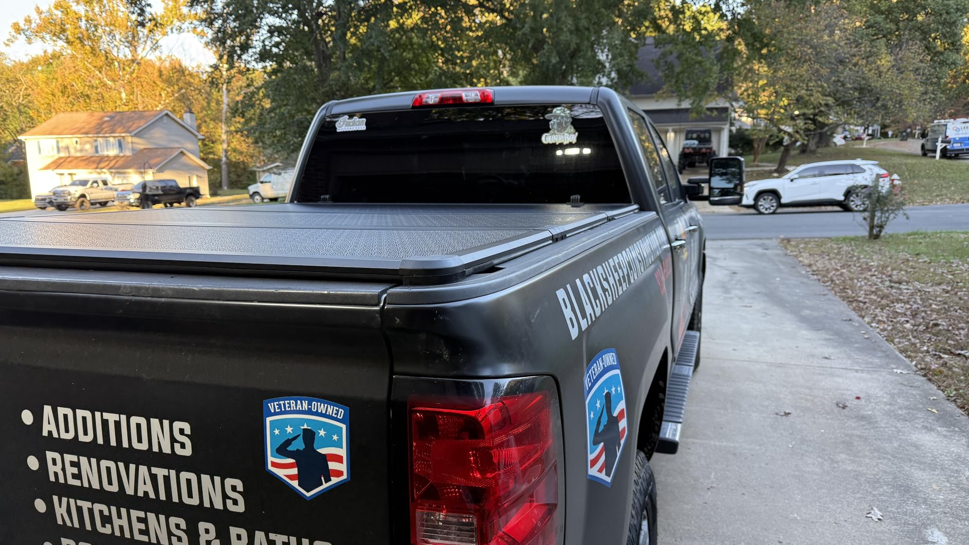 Hard Folding Truck Bed Tonneau Cover Compatiable with Chevy Silverado & GMC Sierra 1500(2007-2026) 5.8 FT Short Box(NO CarbonPro Bed), Tri Fold Style customer photo 2