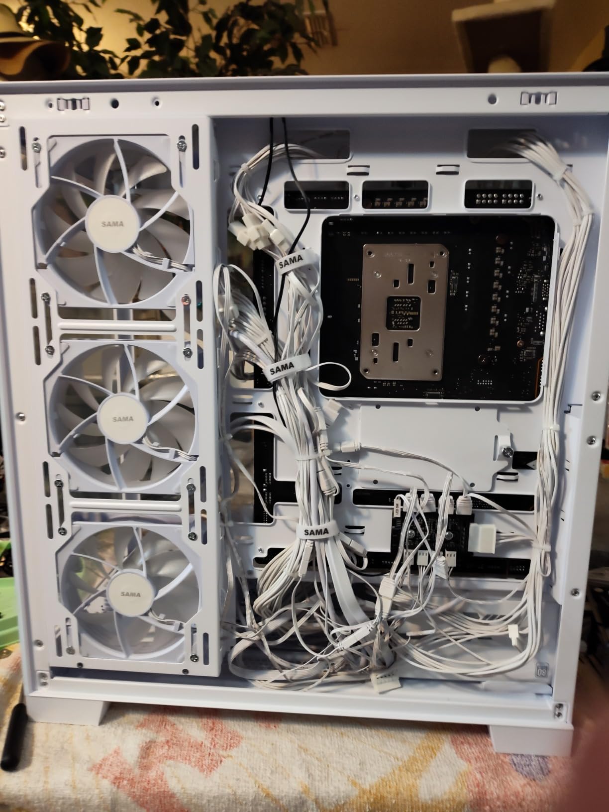 SAMA NEVIEW 4503 Mid Tower PC Case, Panoramic Dual Tempered Glass ATX Gaming Case, 4×120mm ARGB Fans with Hub, High Airflow, Back-Connector Ready, Type-C & 2× USB 3.0, 360mm AIO Support, White customer photo 2