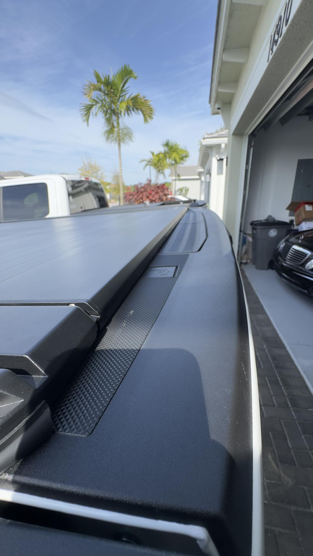 Retractable Hard Tonneau Cover - Fits 2015-2026 Ford F-150 5.5 Ft (66