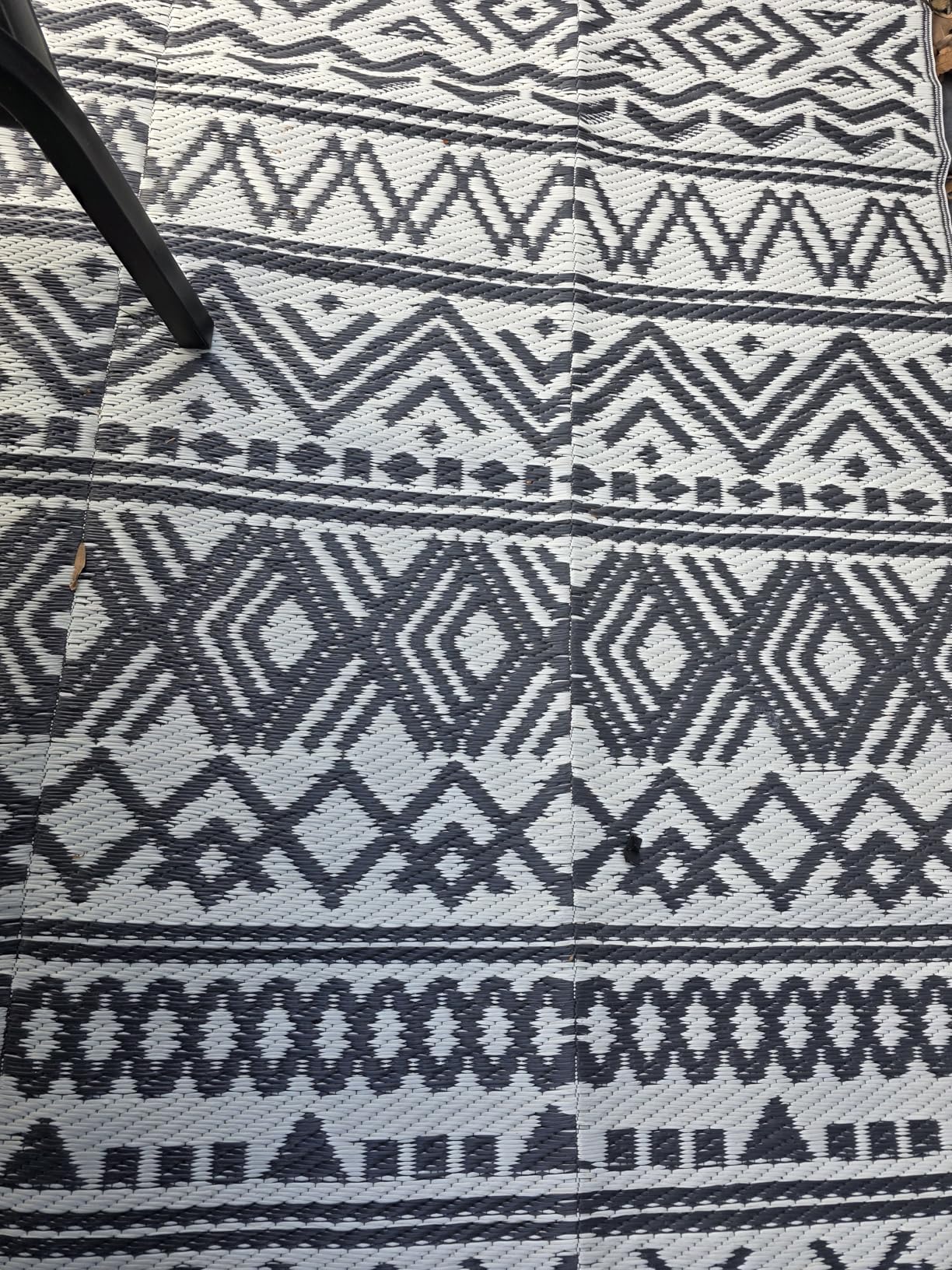 MontVoo Outdoor Rug 8x10 Waterproof Outdoor Patio Rug Mat Reverisble Plastic Straw Outdoor Rug for RV Camping Picnic Beach Balcony Boho Grey customer photo 1