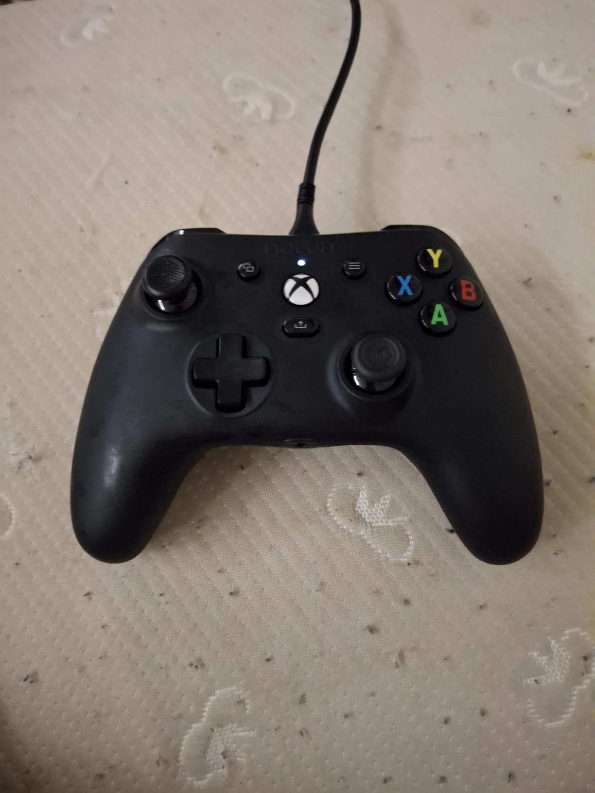 NACON Evol-X Pro Wired Controller Officially Licensed for Xbox Series X|S, Xbox One, and PC - Mappable Back Buttons -Dual Vibration Motors -3.5mm Audio Jack - Soft-Touch Black customer photo 1