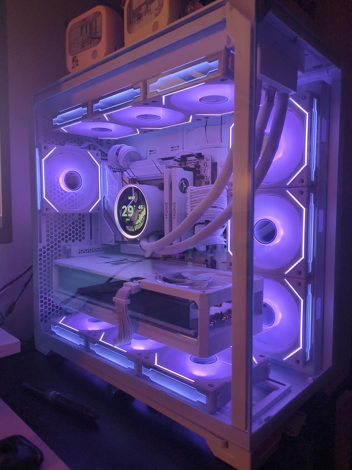 Lian Li O11 Vision - Triple Tempered Glass Panels - Dual-Chamber ATX Mid Tower PC Case - Up to 2 x 360mm Radiators - Removable Motherboard Tray for PC Building - Up to 455mm Large GPUs customer photo 2