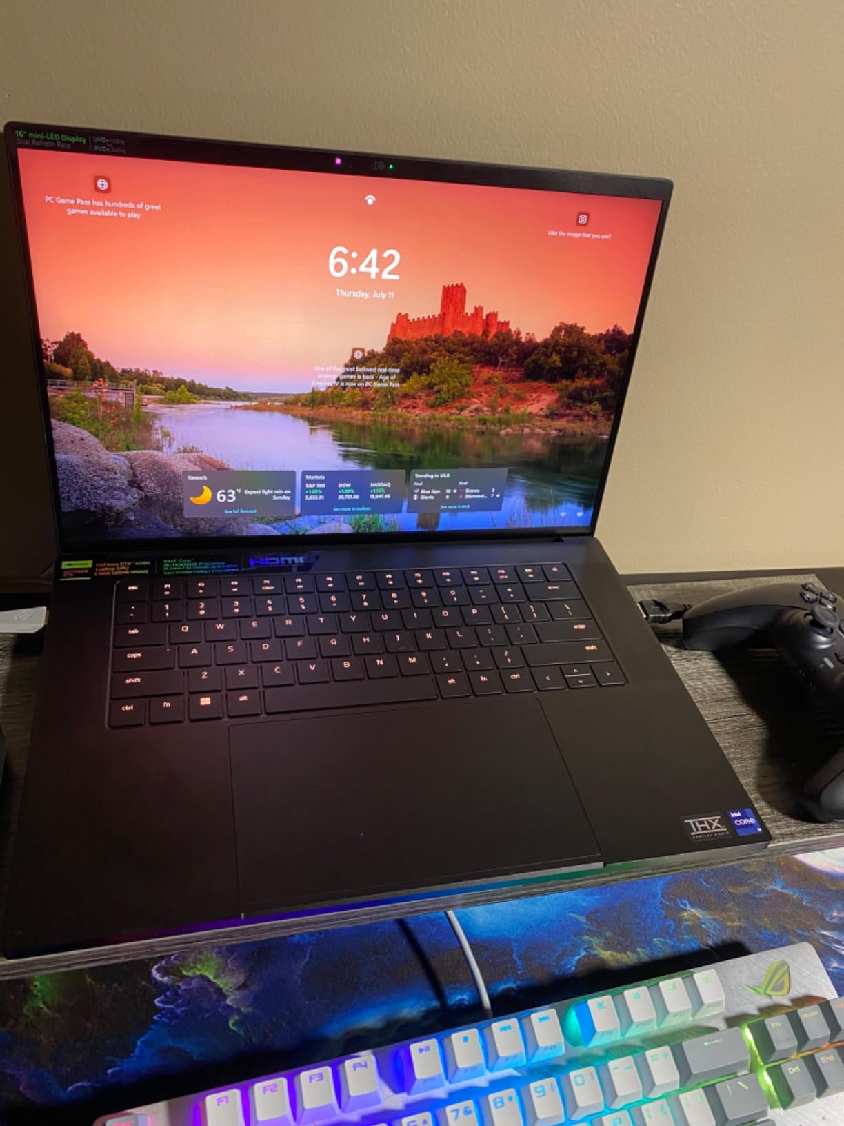 Blade 16 Gaming Laptop: NVIDIA GeForce RTX 4090 - Intel Core i9-14900HX 14th Gen CPU - 16