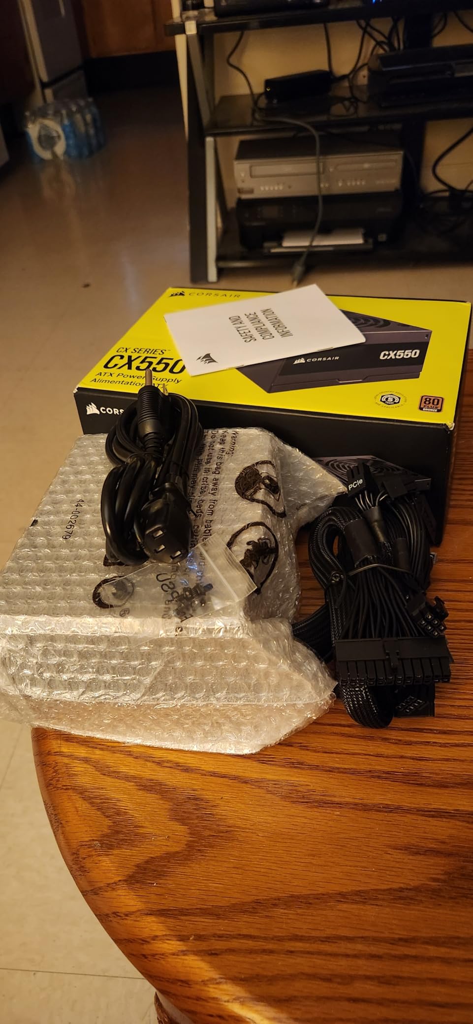 CORSAIR CX550 80 Plus Bronze Non Modular Low-Noise ATX 550 Watt Power Supply - NA - Black customer photo 1