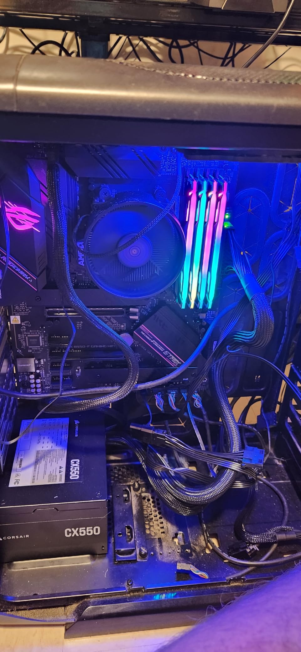 CORSAIR CX550 80 Plus Bronze Non Modular Low-Noise ATX 550 Watt Power Supply - NA - Black customer photo 2