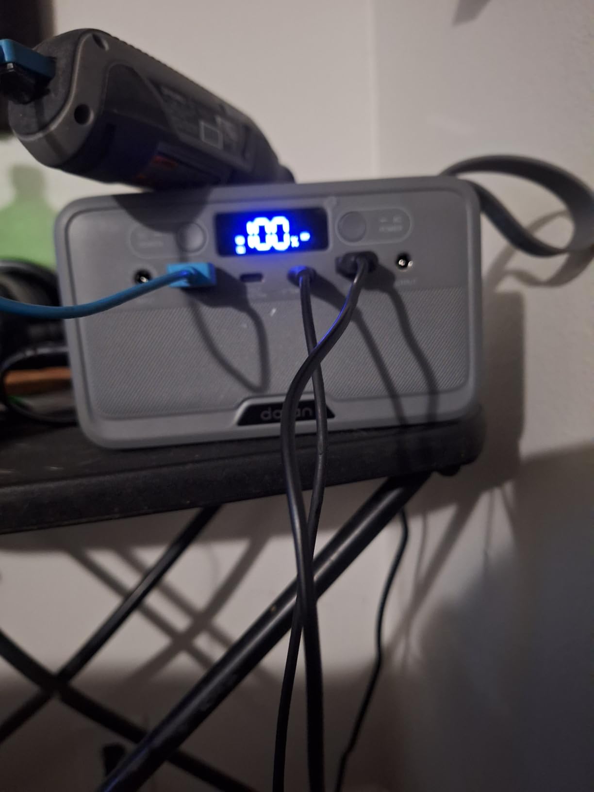 Portable Power Station 28,000mAh LiFePO4 Battery 100W(200W Peak) Solar Power Bank with AC Outlets customer photo 1