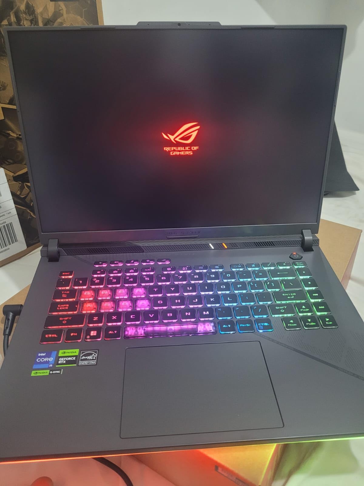 ROG Strix G16 (2024) Gaming Laptop - 16