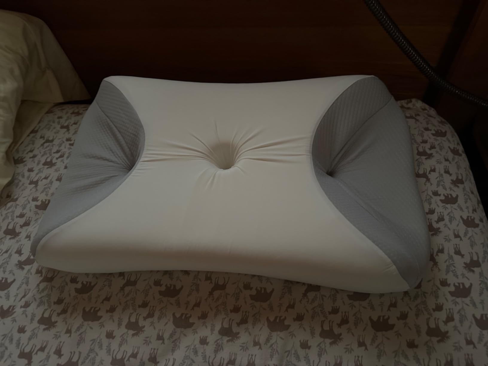HOMCA CPAP Pillow for Side Sleeping, Cervical Neck Pillow for All CPAP Masks Users to Reduce Air Leaks & Masks Pressure, Ergonomic Memory Foam Pillow Ideal for Side Back Sleeper customer photo 2