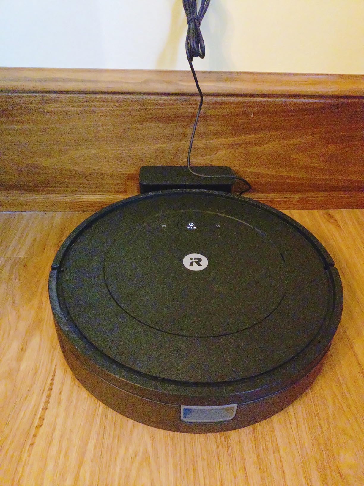 iRobot Roomba Vac Robot Vacuum (Q0120) - Easy to use, Power-Lifting Suction, Multi-Surface Cleaning, Smart Navigation Cleans in Neat Rows, Self-Charging, Alexa customer photo 2