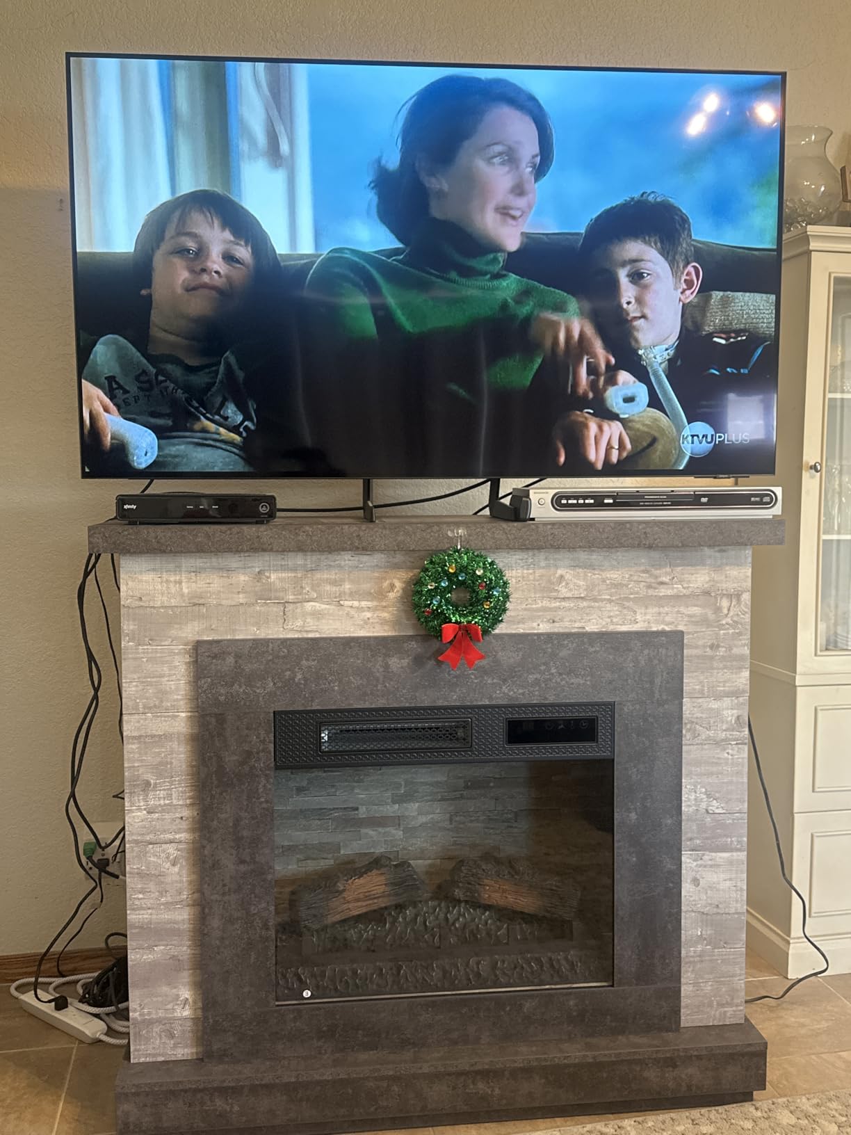 Samsung 65-Inch Class OLED 4K S85D Series HDR Smart TV (QN65S85D, 2024 Model) customer photo 1