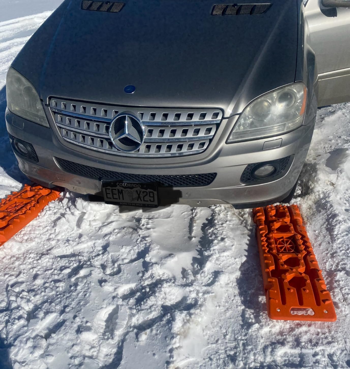 Off-Road Traction Boards with Jack Base, Heavy-Duty Recovery Tracks for 4x4, Truck, Jeep, SUV,Ideal Offroad Accessories for Mud, Sand & Snow (Large) customer photo 2