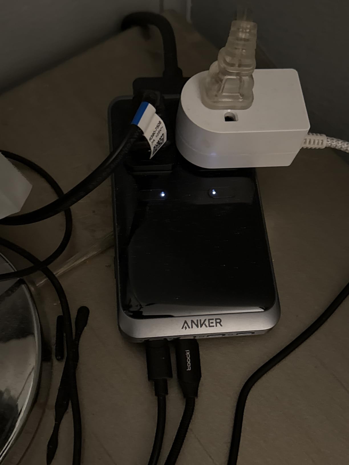 Anker Prime Charging Station, 240W 8-in-1 USB C Power Strip, 5 ft Detachable Extension Cord, 2 AC, 4 USB C, 2 USB A, for iPhone 15/14, Desktop Accessory for MacBook, Home, Office customer photo 1
