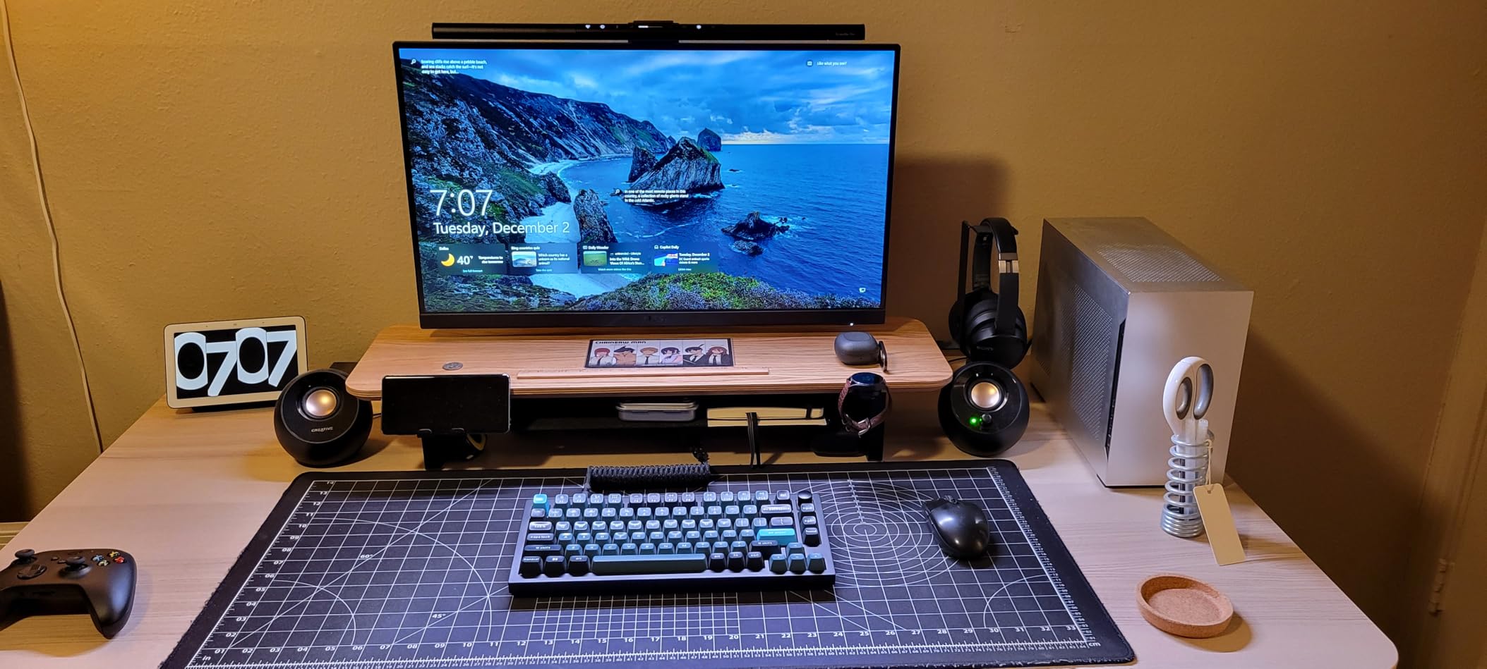 BenQ ScreenBar Pro LED Monitor Light Bar (Black) - Ultrawide Lighting, Motion Sensor, Adjustable Brightness/Color Temperature, Eye-Care USB-C Monitor lamp, No Glare, Curved Monitors customer photo 2
