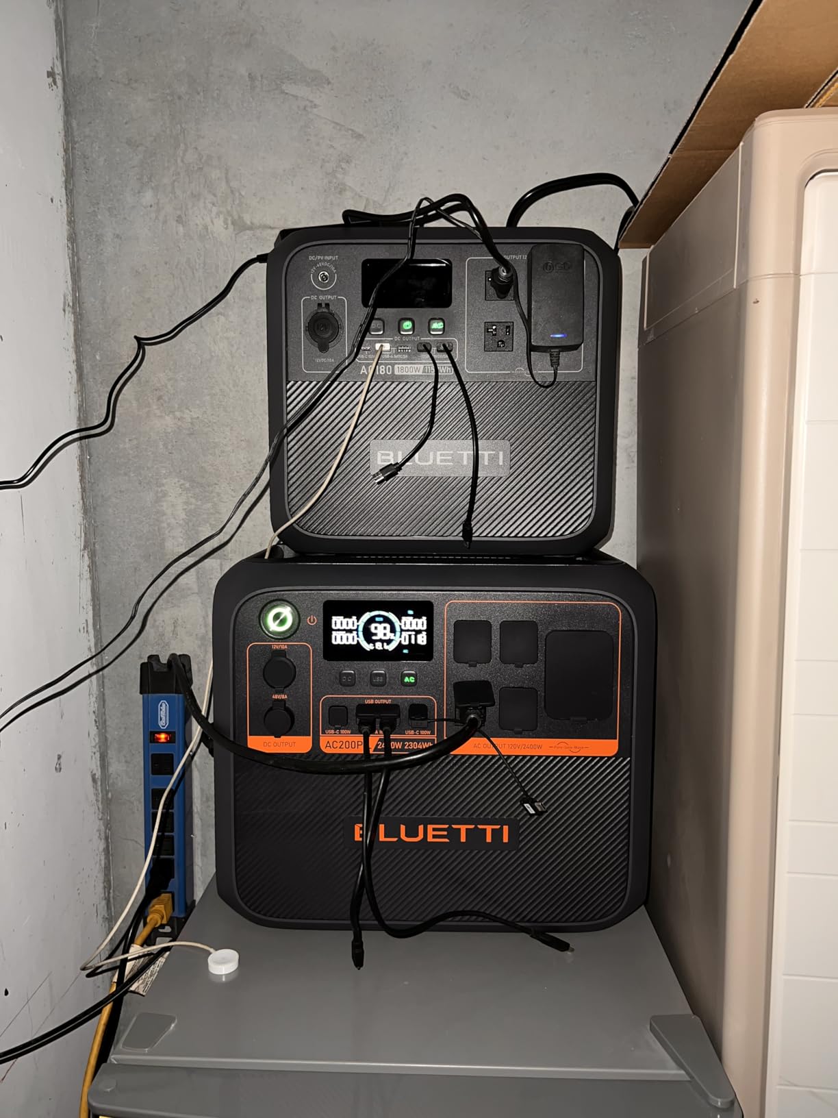 BLUETTI AC200PL Portable Power Station, 2304Wh Solar Generator, Expandable to 8448Wh w/ 4 2400W AC Outlets (3600W Power Lifting), 30A TT30 Output customer photo 1