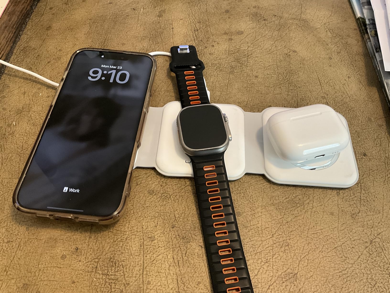 UCOMX 3 in 1 Charging Station for Multiple Devices,Foldable 3 in 1 Wireless Charger for Travel,NANO Wireless Charging Station for iPhone17 16 15 14 13 12 Pro Max/Watch 10 9 8 7 6 5 4 3 Ultra/AirPod Pro customer photo 1