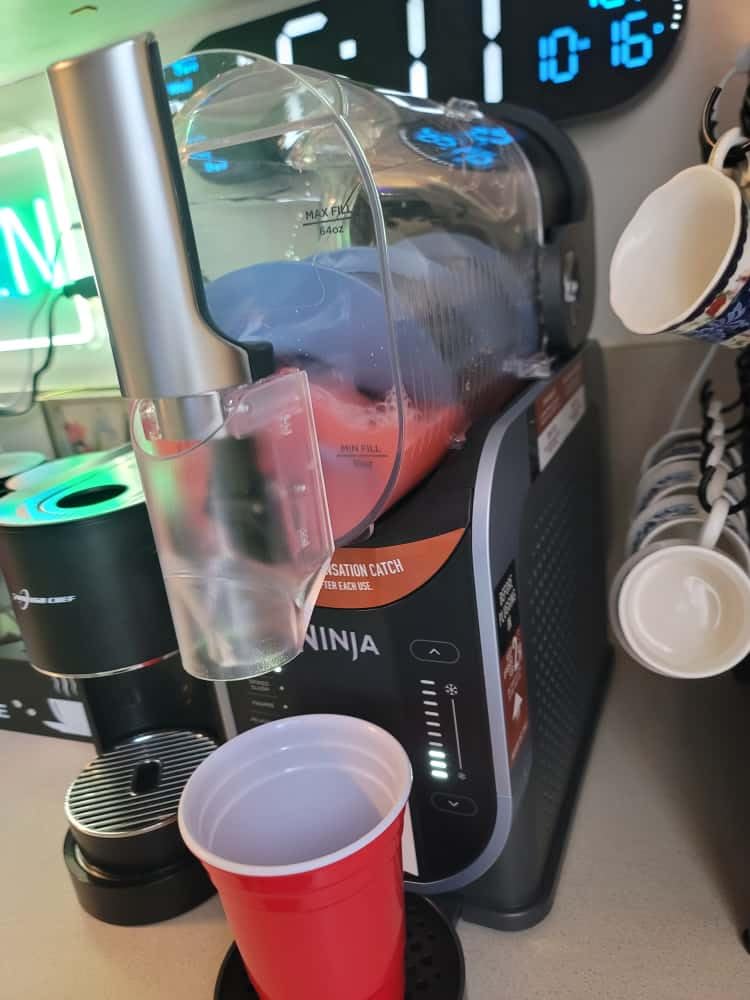 Ninja SLUSHi Frozen Drink & Slushie Machine with RapidChill Technology | 88 oz. Easy Fill Vessel | 5 Preset Programs | Make Margaritas, Frappes, & More | With Dishwasher Safe Parts | Black | FS301 customer photo 1