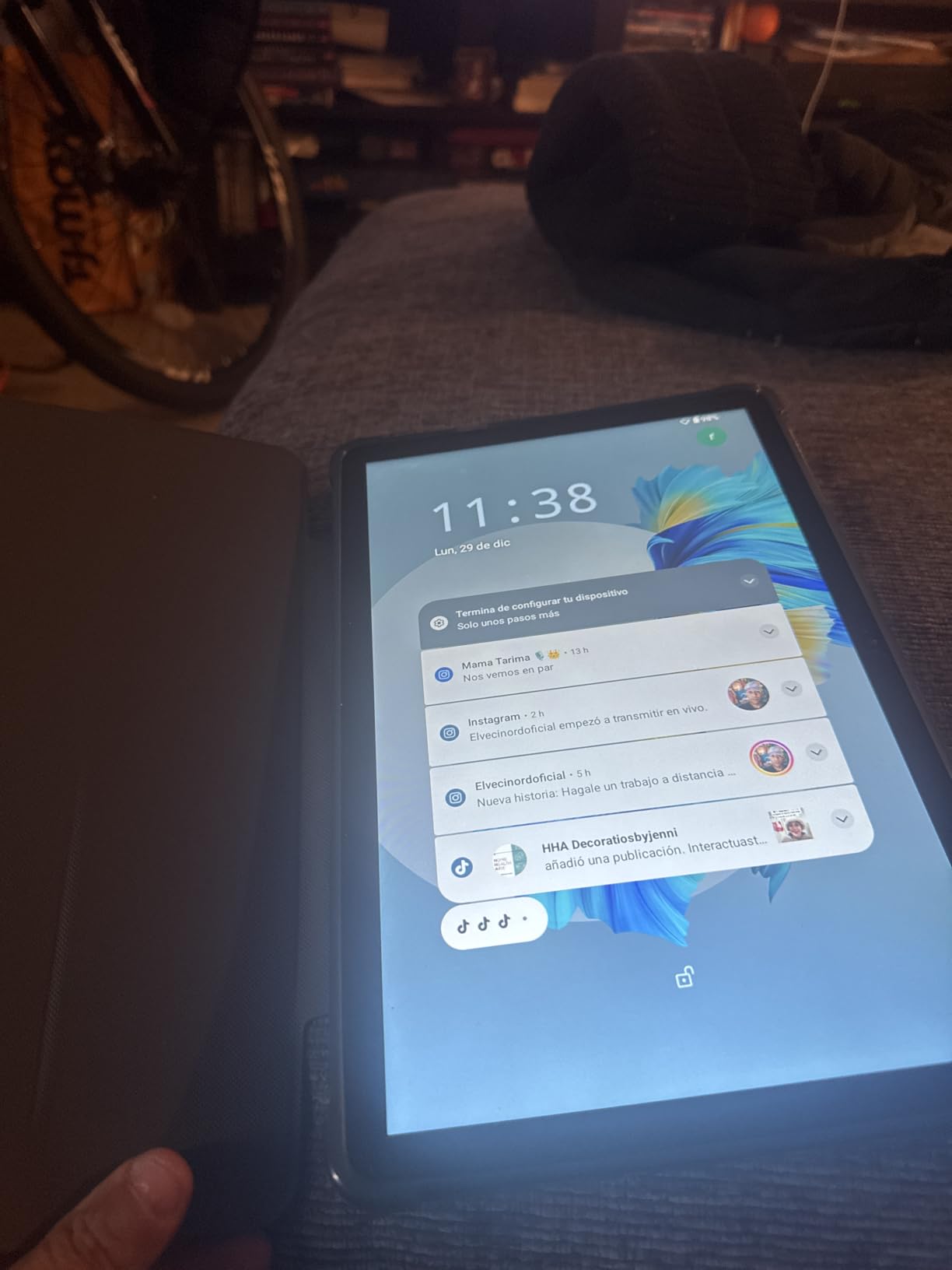 COLORROOM 2026 Android 16 Tablet 11inch, Face Unlock, 18W Fast Charging, 32GB+128GB+1TB Expand, Octa-core CPU, 8000mAh Large Battery, WiFi6, Blue customer photo 2