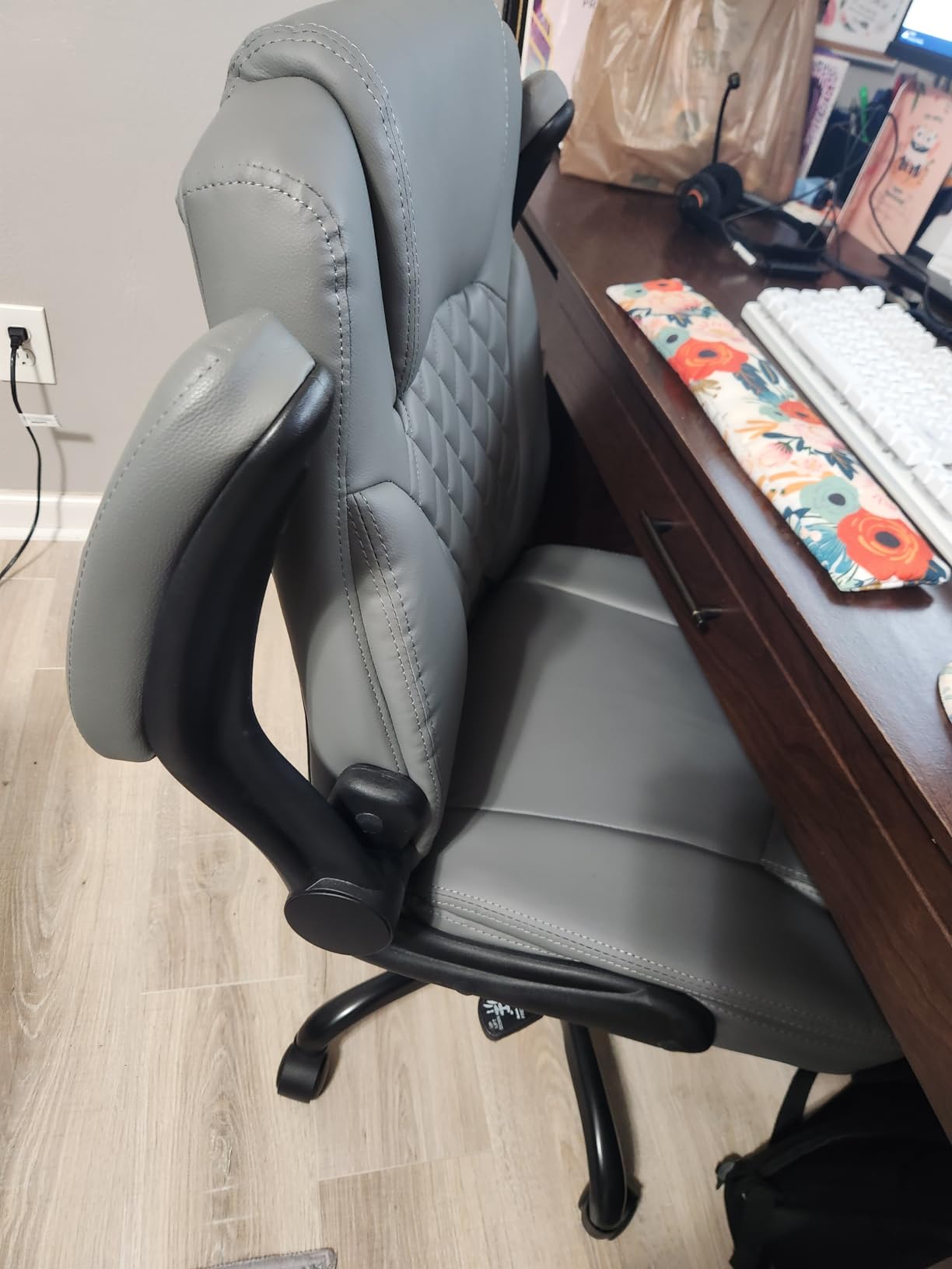 Leather Office Chair, PU Home Computer Desk Chairs with Ergonomic Back Support, 360 Swivel Free, Small Gaming Chair with Wheels and Adjustable Armrests, for Short People Use, Black customer photo 1