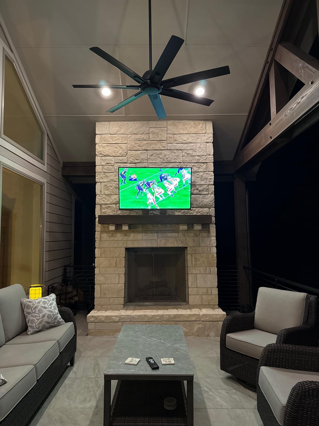 SYLVOX Outdoor TV, 75 inch Smart QLED TV, Full Sun 2000 Nit Sunlight Readable Display, Weatherproof, 4K UHD, IP55 Waterproof, Built-in Speakers, Commercial Grade Smart TVs (2024 Model) customer photo 1