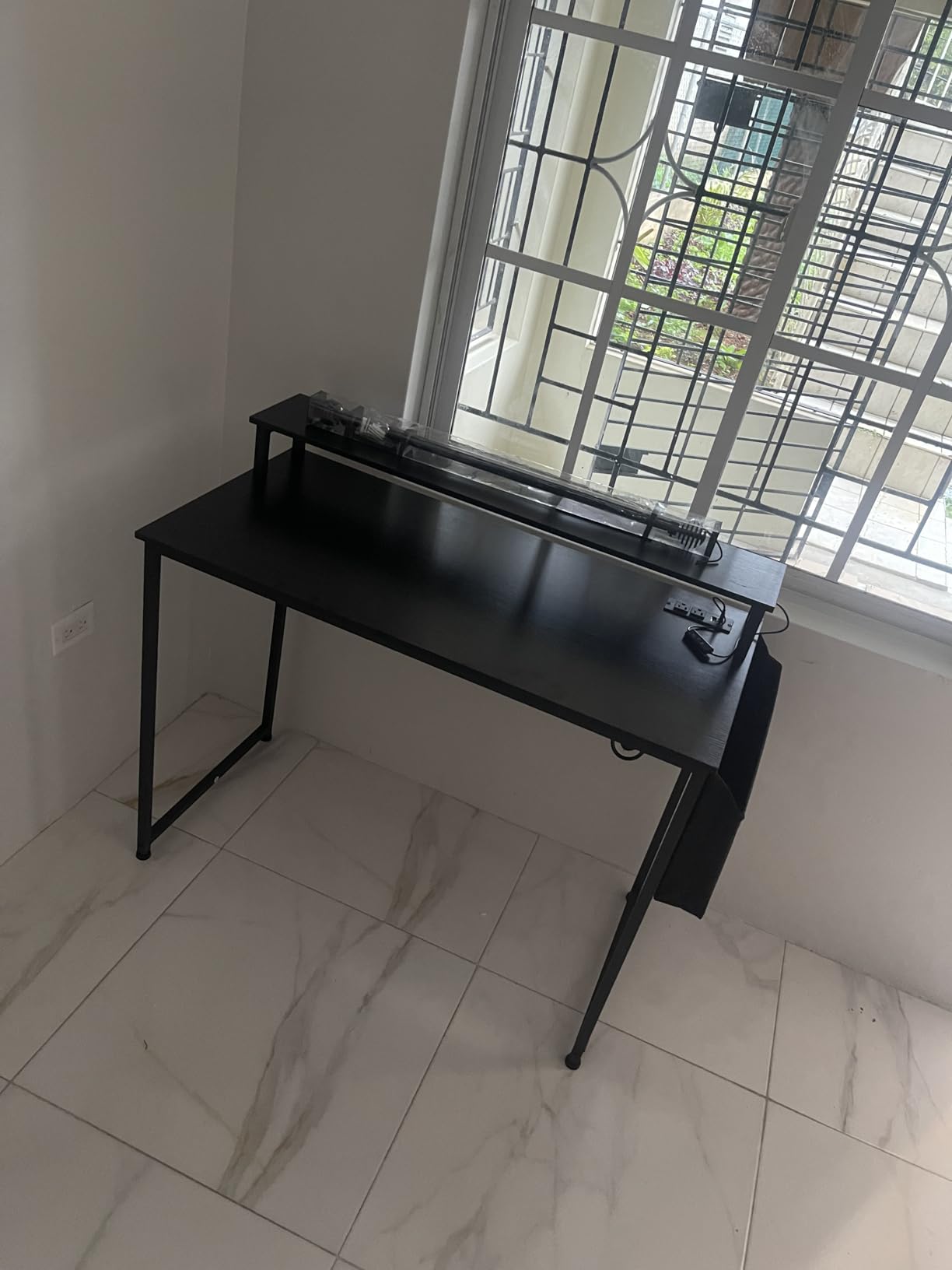 Lufeiya Black Gaming Desk with LED Lights and Power Outlets, 40 Inch Teen Writing Study Table Home Office Desks with Monitor Stand, Computer Desk with Charging Station USB Port, Black customer photo 2